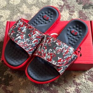 New in box Under Armour slides size 5 Youth